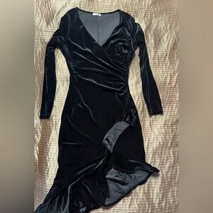 Toriary medium Black Velvet Long-Sleeve asymmetrical ruffle Wrap Dress